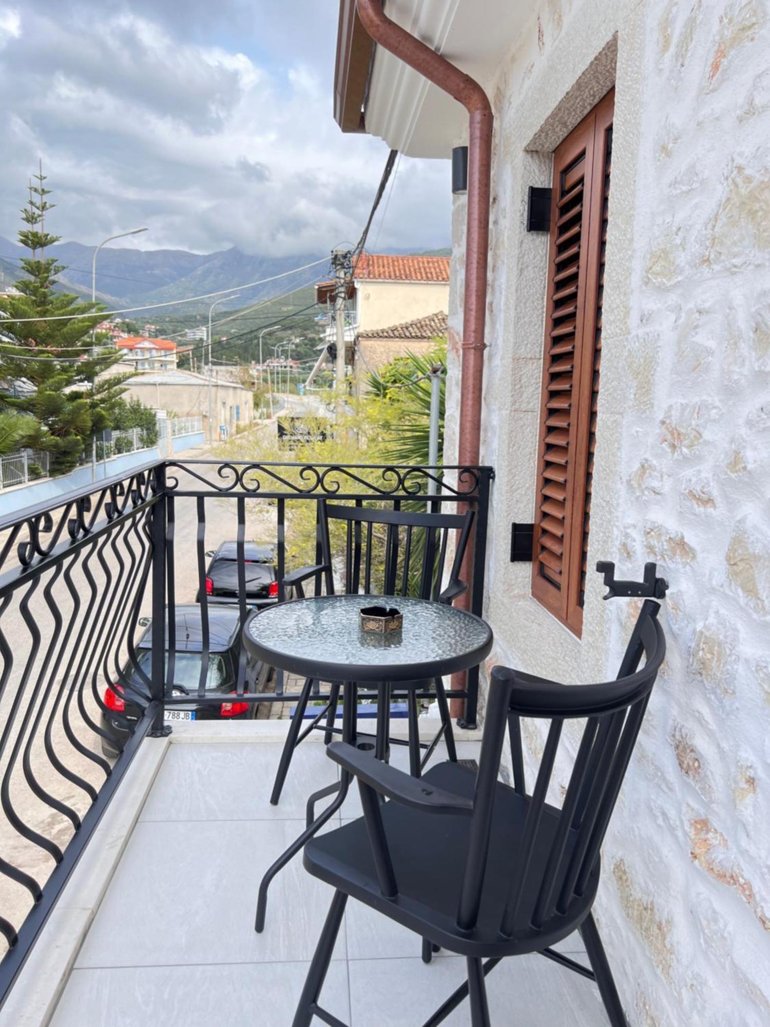 Elpis Guest House Himare Exterior foto